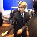 [백현] 백현이 <b>악수</b> 착!