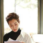 머리부터 발끝까지 강남싸모님 돋는 연기자.jpg