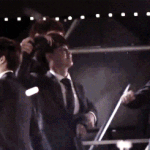 [EXO] 예쁨 받는 도경수.. <b>gif</b>