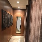 옷갈아입는데 남자가 들어와서 경찰에 신고했는데 정황 봐주세요.