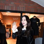 본인 브랜드 <b>옷</b> 입은 제시카