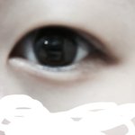 나 눈동자가 개눈처럼생겼어?