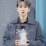 [EXO] 보정미쳤다 스턷닝보이껀데 조카<b>오짐</b>