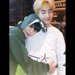 [EXO] 준면이가 <b>수상</b>소감에서 파워노래부른게생각나