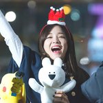 이리봐도 <b>저리</b>봐도 예쁜 아이돌