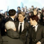 [EXO] 이 사이에 글쓰니 끼워주기 <b>vs</b>