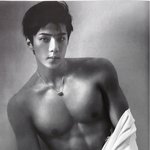 [EXO] 복근모양자체는 타고난거라고 했거든? 아님 평소습관에따라...