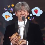 [EXO] 이짤 너무 귀여워서 핸드폰 먹어버리고싶음