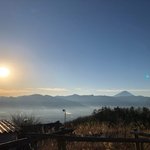 고 김종현 발인날 하늘에 뜬 <b>민트</b>색 빛