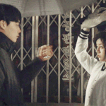 류준열 인기가 폭발한 시점 <b>GIF</b>