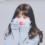 겨울 분위기의 <b>여</b><b>돌</b>