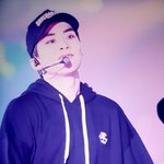 [시우민] 시우민 오늘 <b>플뷰</b> 떴당