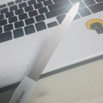 [EXO] 게이처에서 네일파일샀는데 생긴게 칼같어
