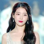 아이유 미친거 아님 ;?