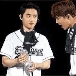 [EXO] 목마른 <b>야생</b>곰에게 펭귄이 다가왔다