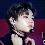 [박지훈] <b>턱선</b> 징짜 대박이당