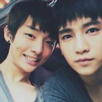 윤지성 과거