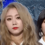 [드루와] 추모멘트 중에 눈물을 흘리는 러블리즈 지수.<b>gif</b>