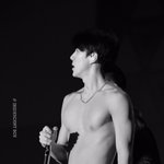 [EXO] 오세훈 한국콘보다 복근은 덜선명한데 뭔가 더 <b>매끈</b>해 걍...