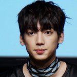 [ㅋㅋㅋㅋㅋ] <b>이분</b> 정국 닮으시지 않았어??