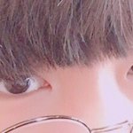 아까 렌즈쓴 중2인데
