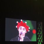 [시우민] 시우민 <b>찰리</b>와 초콜릿공장에 나올법한 모자를 쓰고