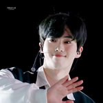 [EXO] 우리 뿡<b>빵이</b>보고 안정 한 번 취하고 가라
