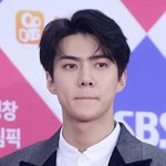 아 애들 저리본 달고왔네 크게 웃지도 않구 가<b>수석</b> 없는게 이번엔