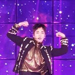 [EXO] 민석이 몸선 다 <b>비침</b> 미친 ㅋㅋ