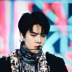 [EXO] 이렇게 보니까 의상 개<b>화려</b>했네