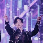 [EXO] 머글친구가ㅠㅠㅠㅠ김준면이 팬<b>석</b>알아준거 보더니