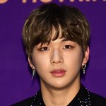 [댓글부탁해] 얘들아 나 이거 손가락 부러진거?