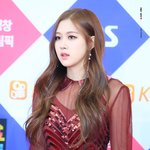 진짜 예쁘다고 난리 났었던 블핑 로제 jpgif