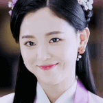 이 두명 닮은 거 같지 않음?