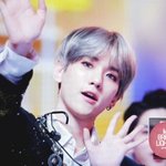 [EXO] 야 우리 관종 정신병자랑 넘 놀아주는듯