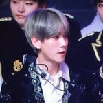[EXO] 2017년 <b>한해동안</b> 너무 고마웠어 백현아 너 덕분에 많이...