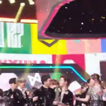 [EXO] 애들 준면이한테 오는거 너무 따<b>수워</b>