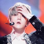 [EXO] 백현아 니가 다스리는 나라엔 가끔 미친<b>백성들</b>도 있단다