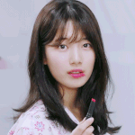 내년에 아이돌이랑 같이 <b>입학</b>해서 신기