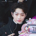 [라이관린] 2018년두 잘 부탁해 관<b>린아</b>!!!!