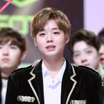 [박지훈] 제복 입은 <b>팽귄</b>같아 ㅠㅠㅠ