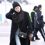 어제 완전 <b>쌩얼</b>로 나타난 수지