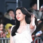 앞머리 없애고 흑발한거 겁나 이쁘다
