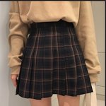 [조언부탁해] 이 테니스치마 <b>위에</b> 뭐 입어야 될까?