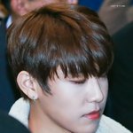 [박우진] 속눈썹 콧대 <b>입매</b> 턱선 진짜 다 완벽하다