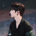 커뮤를 핫하게 만든 한 아이돌 <b>대포</b> 사진