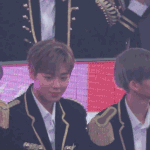 방탄 뷔에게서 눈을 못떼는 워너원 박지훈