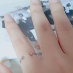 얘들아 <b>반지</b> 이렇게 끼는거 맞음?