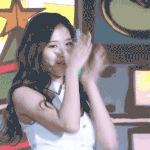 아 얘 <b>윙크</b> ㅈㄴ 예쁨