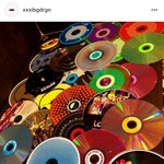 [드루와] 지드래곤 인스타에 올라온 <b>CD</b>들의 정체.jpg